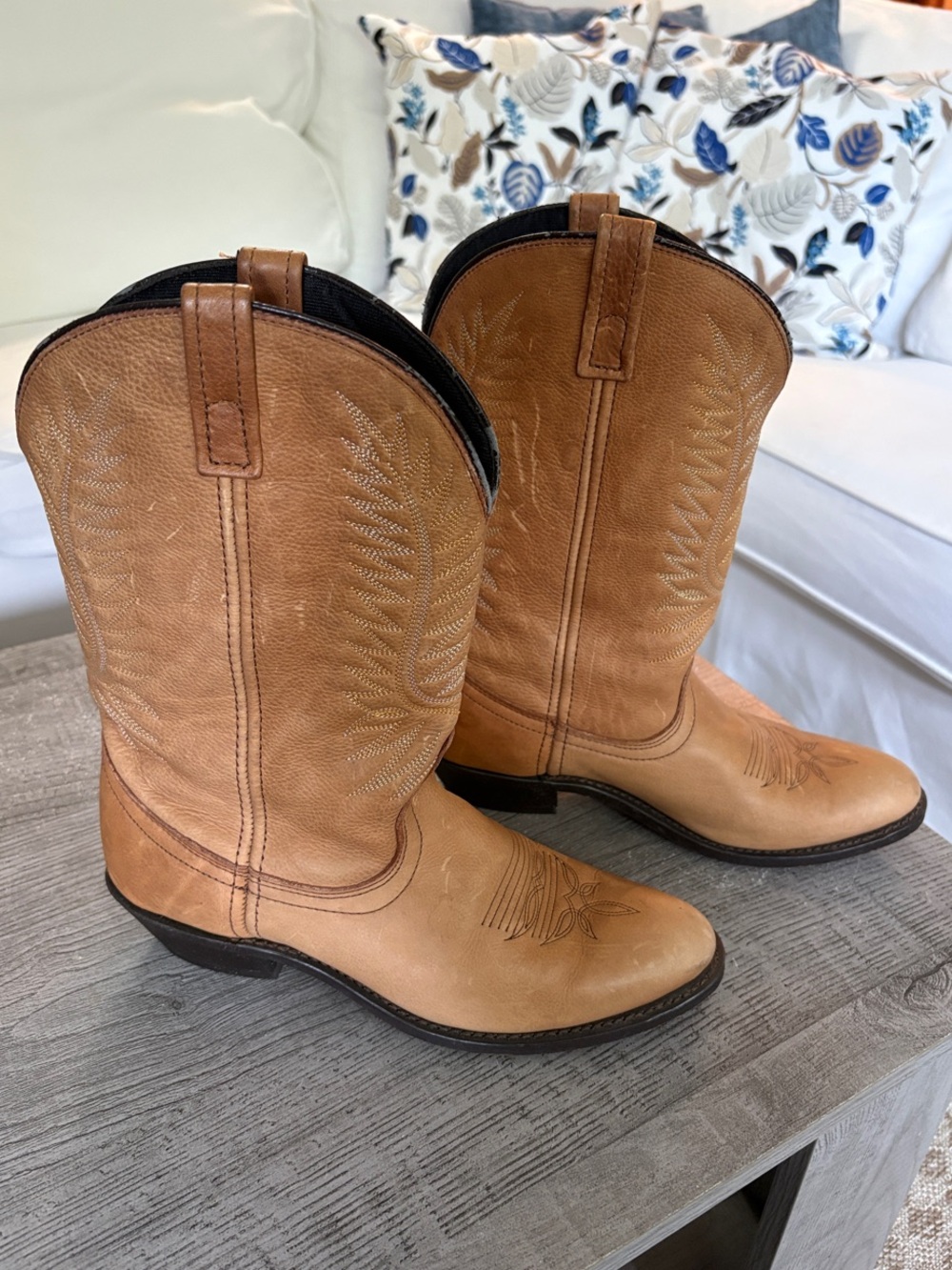 Women’s Laredo Tan Western Embroidered Leather Heeled Boots - Picture 2 of 5